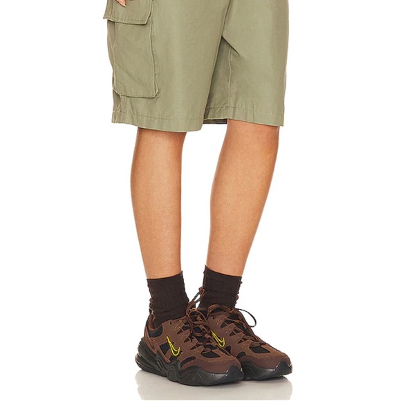 NWT REVOLVE X SUPERDOWN "LANA SHORTS" IN OLIVE- XS - Picture 3 of 5